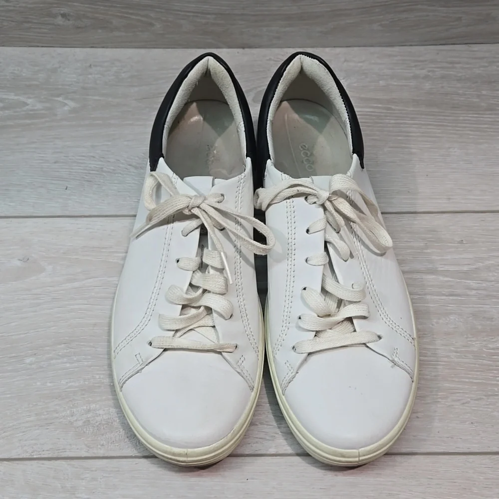 Ecco Womens Leather Lop top sneakers shoes sz 40/9-9.5